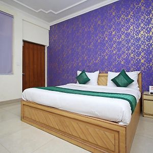 Oyo Hotel Galaxy Stay Inn